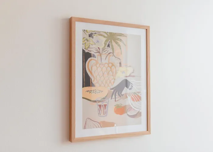 Luxury 2 Bedroom New With Private Parking Appartement *