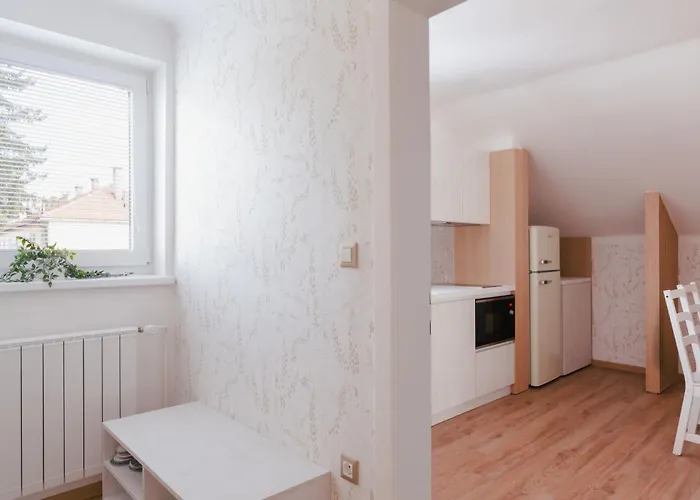 Appartement Luxury 2 Bedroom New With Private Parking *